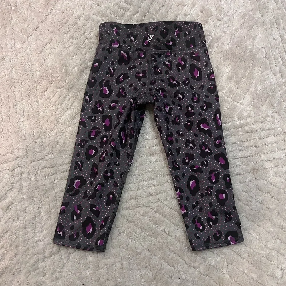 Old Navy Active Go-dry Leopard print Girl CapriSize 6 -7 Y